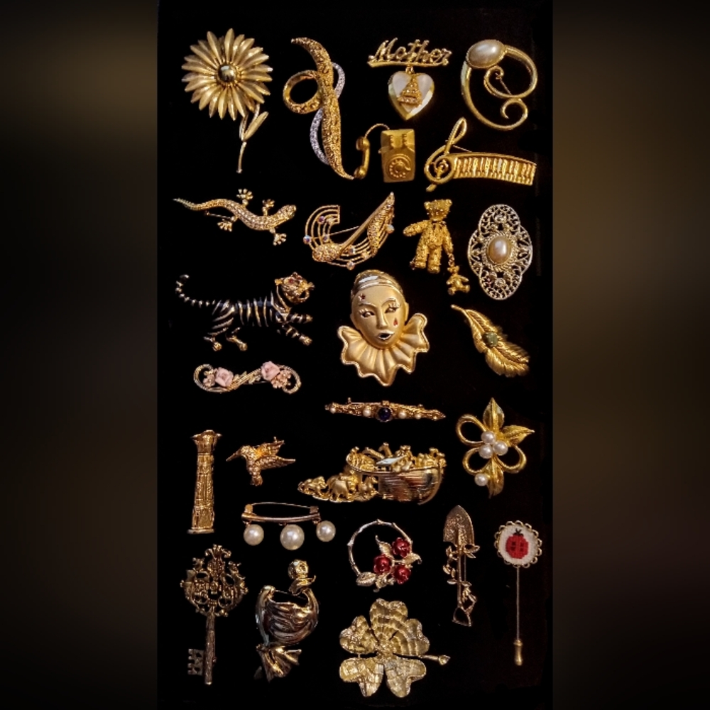 Vintage To Now Pin Brooch Lot Bundle Gold Tone Figural 26 Items
